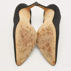 Pre Owned حذاء كعب عالي مانولو بلانيك قماش أسود مزخرف ورد مقاس 39