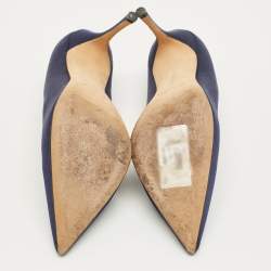 Pre Owned حذاء كعب عالي مانو بلوهيك مرصع بالكريستال ستان كحلي مقاس 39