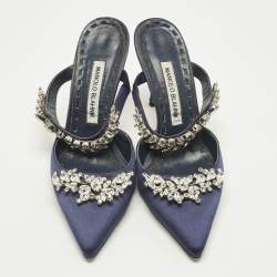 مملوكة مسبقًا Manolo Blahnik Lurum Size 37.5 Navy Blue Satin Heel Mules