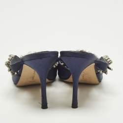 مملوكة مسبقًا Manolo Blahnik Lurum Size 37.5 Navy Blue Satin Heel Mules