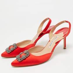 Pre Owned حذاء كعب عالي مانولو بلانيك هانغيسي ساتان أحمر بحزام خلفي مقاس 42