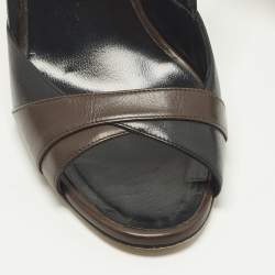 مملوكة مسبقًا Manolo Blahnik Size 40 Brown/Black Leather Peep Toe Slingback Pumps