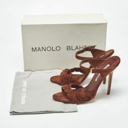 مملوكة مسبقًا صندل مانولو بلانيك سويدي مضفر بني مقدمة مفتوحة مقاس 41