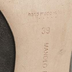 مملوكة مسبقًا Manolo Blahnik Bipunta Size 39 Grey Patent Leather and Suede Pumps