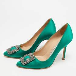 مملوكة مسبقًا Manolo Blahnik Hangisi Size 35.5 Green Satin Pumps