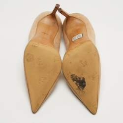 مملوكة مسبقًا Manolo Blahnik BB Size 39 Beige Suede Pumps