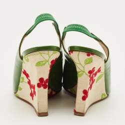 مملوكة مسبقًا صندل مانولو بلانيك جلد لامع أخضر بكعب عريض مقاس 36.5