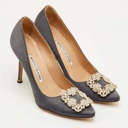 مملوكة مسبقًا Manolo Blahnik Hangisi Size 36.5 Dark Grey Satin Crystal Embellished Pumps