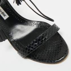 مملوكة مسبقًا Manolo Blahnik Size 39 Black Python Leather Ankle Strap Sandals