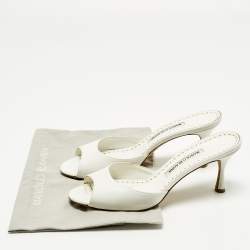 مملوكة مسبقًا Manolo Blahnik Jadarona Size 39 White Leather Slide Sandals