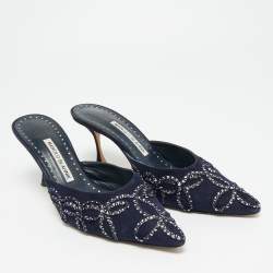 Pre Owned حذاء سلايد مانولو بلانيك سويدي أزرق كحلي مقاس 38.5