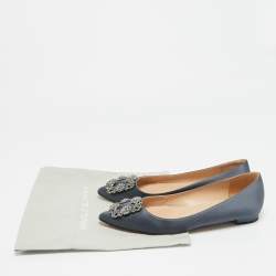 Pre Owned حذاء باليرينا فلات مانولو بلانيك هانغيسي مزخرف كريستال ساتان رمادي مقاس 38