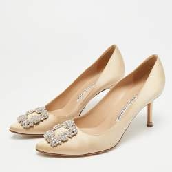 مملوكة مسبقًا Manolo Blahnik Hangisi Size 38.5 Beige Satin Pumps