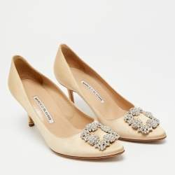 مملوكة مسبقًا Manolo Blahnik Hangisi Size 38.5 Beige Satin Pumps