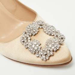 مملوكة مسبقًا Manolo Blahnik Hangisi Size 38.5 Beige Satin Pumps