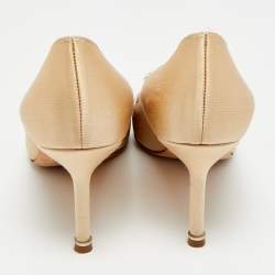 مملوكة مسبقًا Manolo Blahnik Hangisi Size 38.5 Beige Satin Pumps
