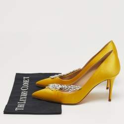 مملوكة مسبقًا Manolo Blahnik Nadira Size 38.5 Yellow Satin Jewel Embellished Pointed Toe Pumps