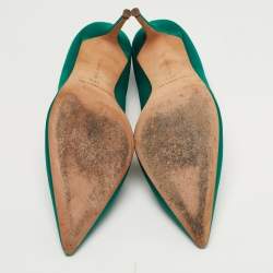 مملوكة مسبقًا حذاء كعب عالي مانولو بلانيك ناديرا ساتان أخضر مزخرف بالجواهر مقاس 38.5