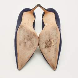 مملوكة مسبقًا Manolo Blahnik Nadira Size 38.5 Navy Blue Satin Crystal Embellished Pumps
