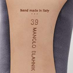 Pre Owned Manolo Blahnik Hangisi Pearl Embellished Size 39 Dark Grey Satin Pumps