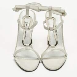 Pre Owned صندل مانولو بلانيك فتحة كعب و مقدمة مفتوحة جلد أخضر مقاس 40