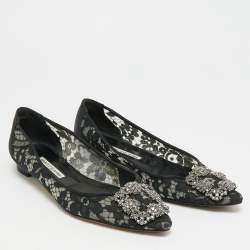 Pre Owned حذاء باليرينا فلات مانويلو بلانيك هانجيسي دانتيل أسود وحرير مقاس 38.5