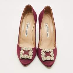 Pre Owned Manolo Blahnik Hangisi Size 39.5 Burgundy Satin Crystal Embellished Pumps