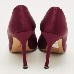 Pre Owned Manolo Blahnik Hangisi Size 39.5 Burgundy Satin Crystal Embellished Pumps