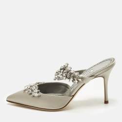 مملوكة مسبقًا Manolo Blahnik Lurum Crystal Embellished Size 37.5 Grey Satin Mules 