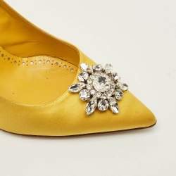 Pre Owned Manolo Blahnik Mamey Size 37.5 Yellow Satin Pointed Teo Pumps