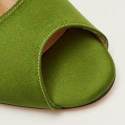 مملوكة مسبقًا Manolo Blahnik Size 39 Green Satin Mary Jane Peep Toe Pumps