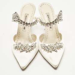 Pre Owned Manolo Blahnik Lurum Crystal Embellished Size 39.5 Ivory Satin Mules 