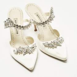 Pre Owned Manolo Blahnik Lurum Crystal Embellished Size 39.5 Ivory Satin Mules 