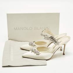 Pre Owned Manolo Blahnik Lurum Crystal Embellished Size 39.5 Ivory Satin Mules 