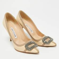 Pre Owned Manolo Blahnik Gotrian Size 38.5 Cream/Grey Fabric Crystal Embellised Pumps