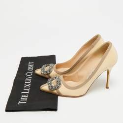 Pre Owned Manolo Blahnik Gotrian Size 38.5 Cream/Grey Fabric Crystal Embellised Pumps