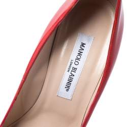 Pre Owned حذاء كعب عالي مانولو بلانيك "بي بي" بمقدمة مدببة جلد لامع أحمر مقاس 41