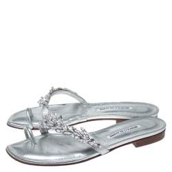 Pre Owned Manolo Blahnik Silver Crystal Embellished Toe Ring Slide Flats Size 38.5
