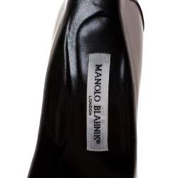 Pre Owned Manolo Blahnik Two Tone Leather And Patent Leather Adra Pumps Size 38