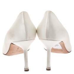 Pre Owned Manolo Blahnik Ivory Satin Hangisi Crystal Embellished Pumps Size 40