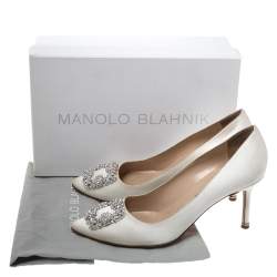 Pre Owned Manolo Blahnik Ivory Satin Hangisi Crystal Embellished Pumps Size 40
