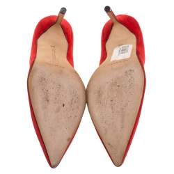 مملوك ة مسبقًا حذاء كعب عالي مانولو بلانيك "بي بي" بمقدمة مدببة سويدي أحمر مقاس 35