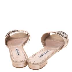 Pre Owned صندل سلايد فلات مانولو بلانيك "رالينا" مزخرف بكريستال ساتان بيج مقاس 39.5