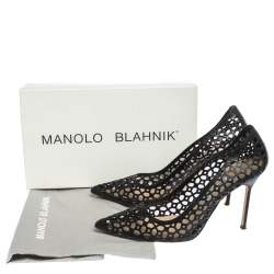 مملوكة مسبقًا حذاء كعب عالي مانولو بلانيك بمقدمة مدببة جلد قصة ليزر أسود مقاس 39.5