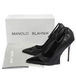 Pre Owned Manolo Blahnik Patent Leather Tracy Ankle Strap Pointed Toe Pumps Size 40.5