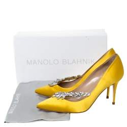 Pre Owned حذاء كعب عالي مانولو بلانيك "ناديرا" مزخرف بكريستال و بمقدمة مدببة ساتان أصفر مقاس 38.5