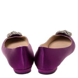 مملوكة مسبقًا Manolo Blahnik Purple Satin Hangisi Crystal Embellished Ballet Flats Size 37.5