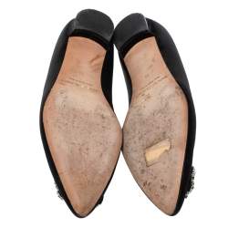 Pre Owned حذاء باليرينا فلات مانولو بلانيك هانغيسي ساتان أسود مقاس 38