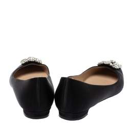 Pre Owned حذاء باليرينا فلات مانولو بلانيك هانغيسي ساتان أسود مقاس 38
