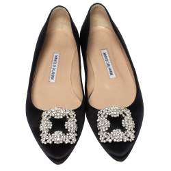 Pre Owned حذاء باليرينا فلات مانولو بلانيك هانغيسي ساتان أسود مقاس 38